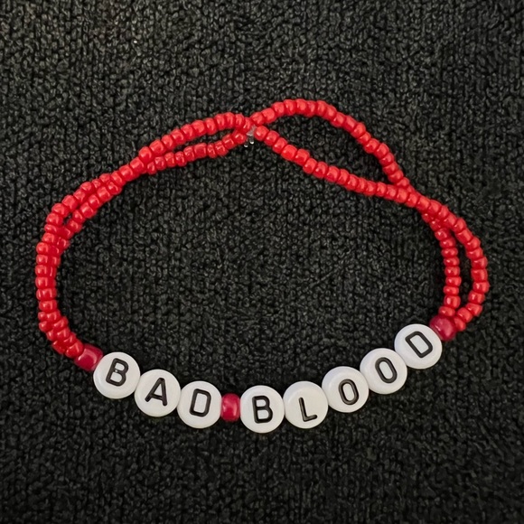 Taylor Swift Bad Blood friendship bracelet - Picture 1 of 3